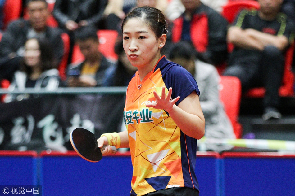 乒超女团刘诗雯马琳合体