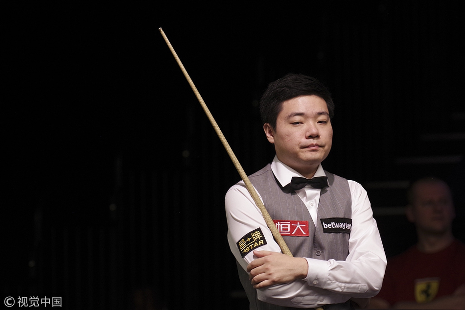 英锦赛次轮丁俊晖6-5塞尔特