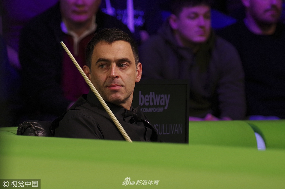 英锦赛第3轮奥沙利文6-0周跃龙