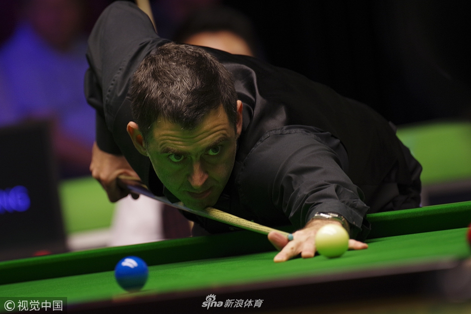 英锦赛第3轮奥沙利文6-0周跃龙