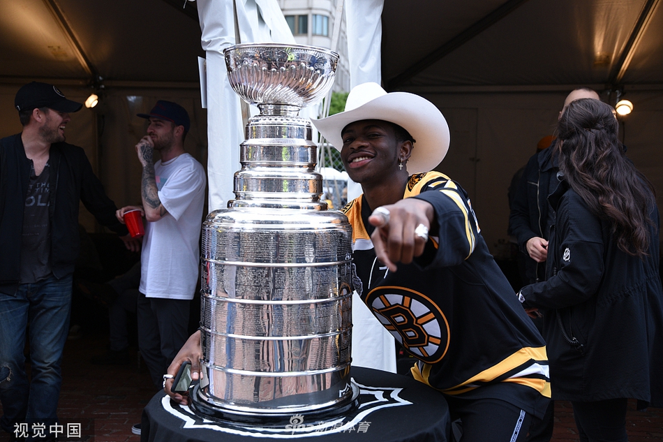 斯坦利杯总决赛g1棕熊vs蓝调