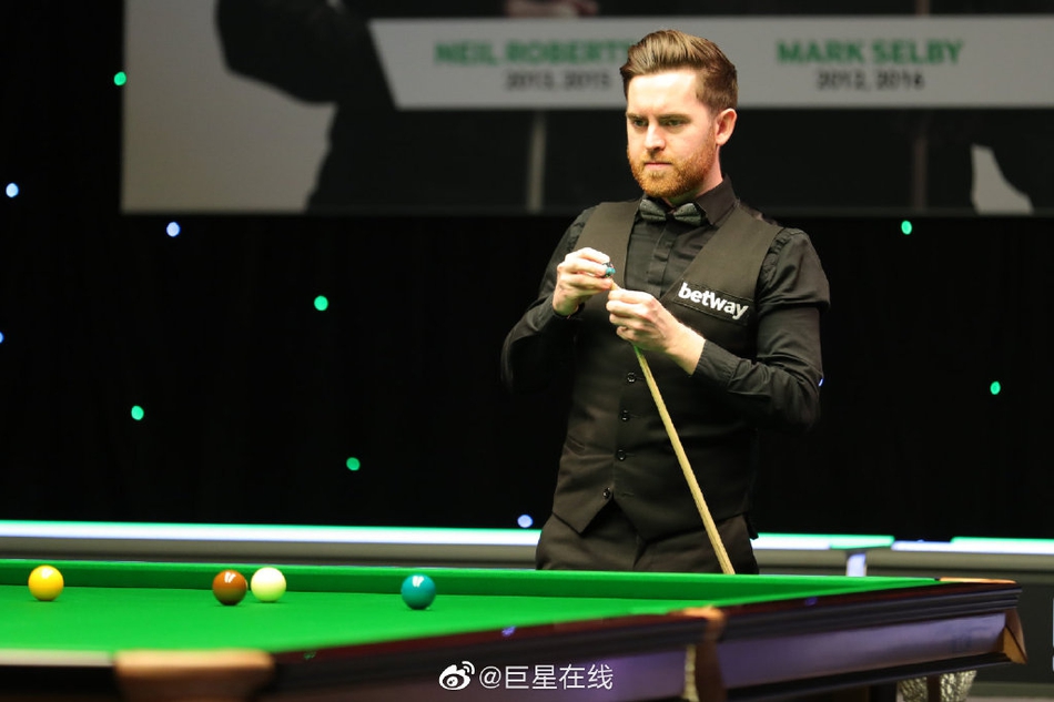 英锦赛希金斯6-3杰克-琼斯