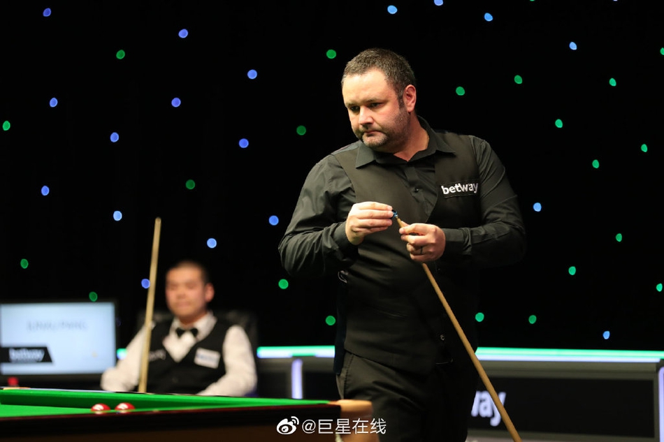 英锦赛庞俊旭6-5马奎尔进16强