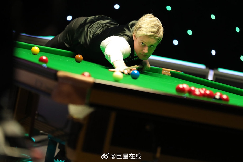 英锦赛罗伯逊6-4麦克吉尔进8强