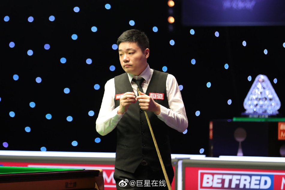 大师赛丁俊晖5-6奥沙利文