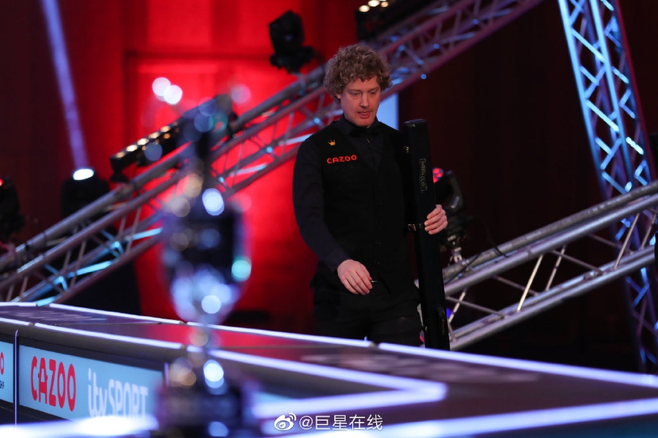 巡回锦标赛罗伯逊10-5小司机