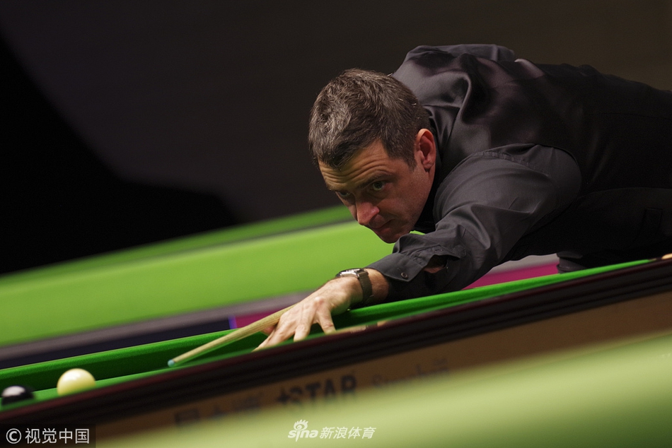 英锦赛第3轮奥沙利文6-0周跃龙
