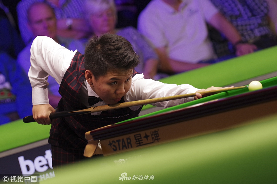 英锦赛第3轮奥沙利文6-0周跃龙