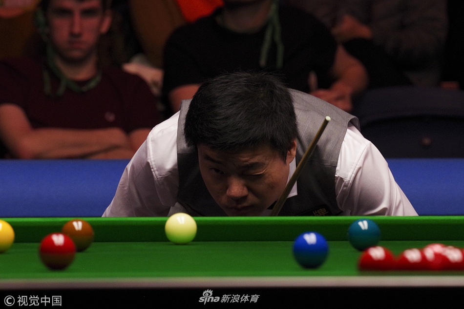 苏格兰赛首轮丁俊晖4-0牛壮