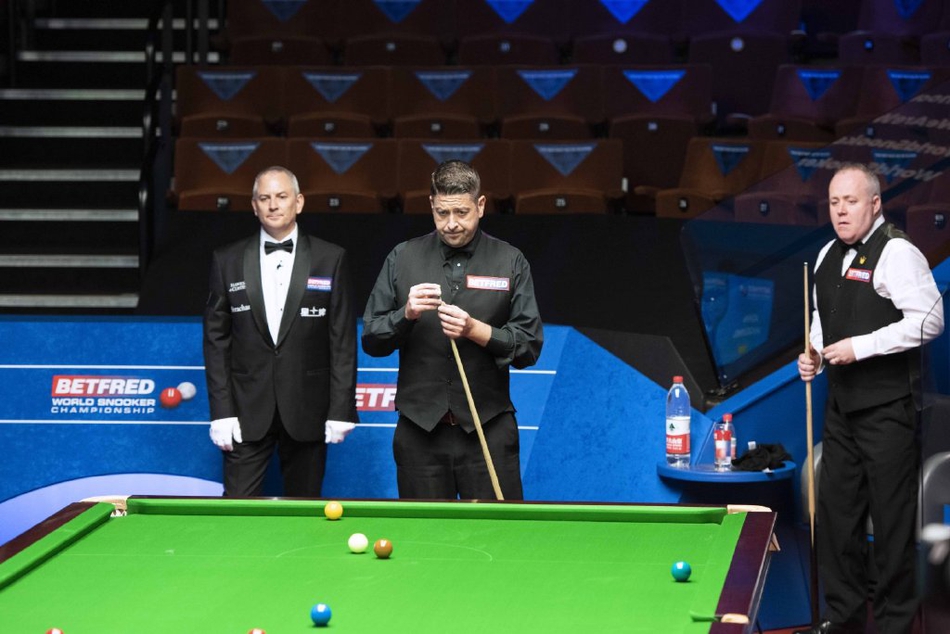 世锦赛首轮希金斯6-3史蒂文斯