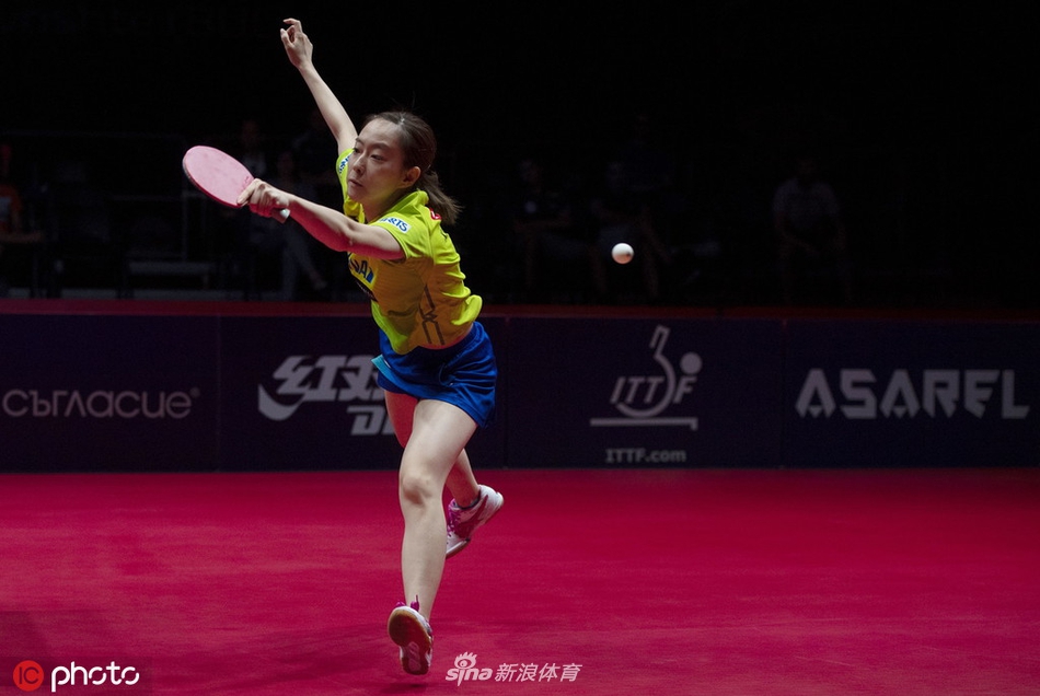 保乒赛何卓佳4-0石川佳纯