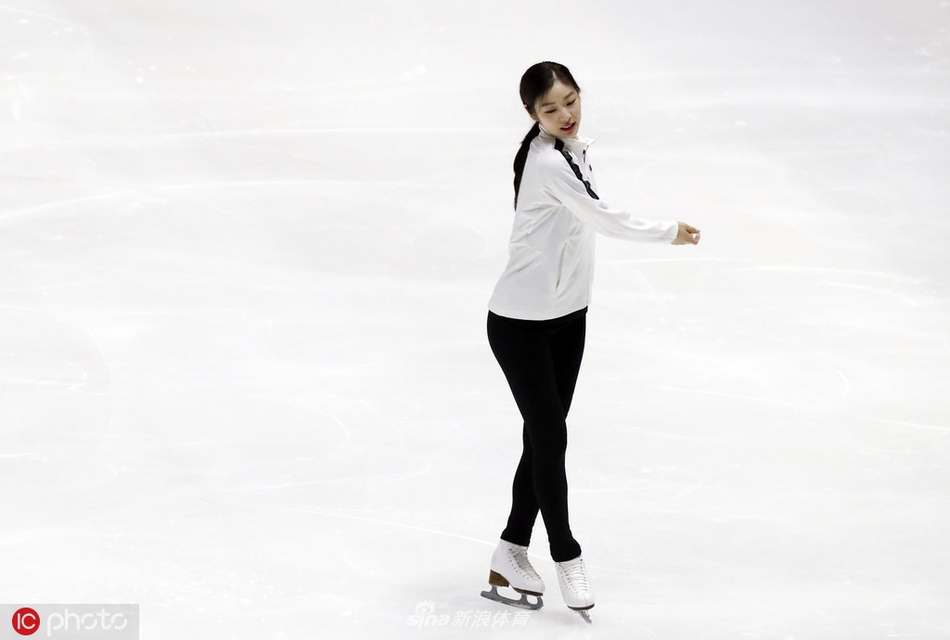 韩聪隋文静金妍儿出席活动