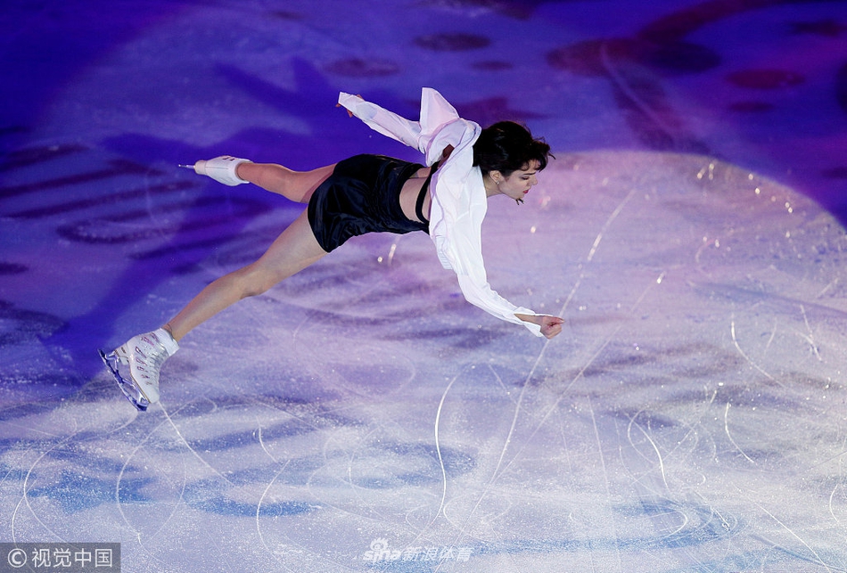 花样滑冰大奖赛法国站表演滑