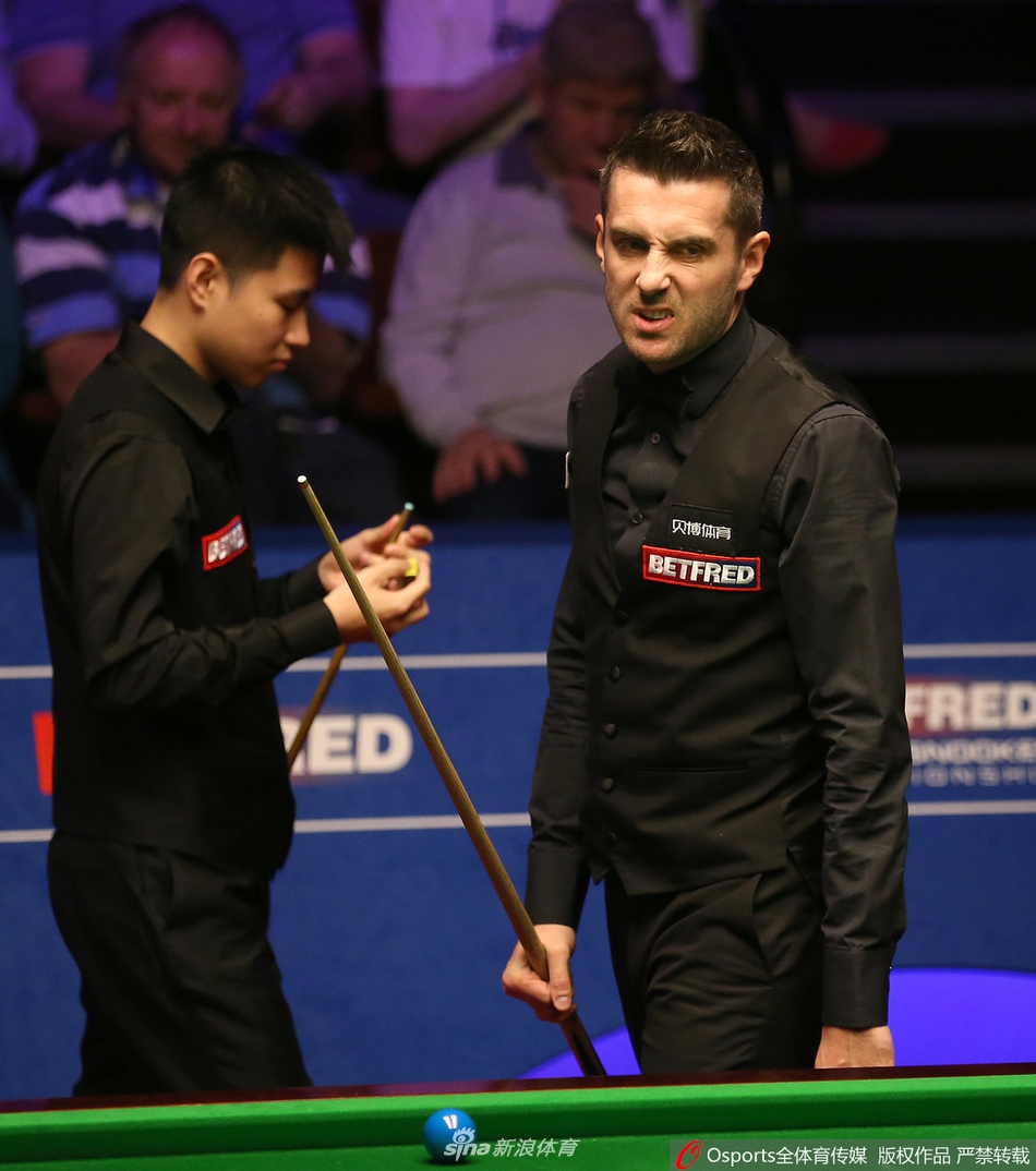 世锦赛首轮塞尔比10-7赵心童