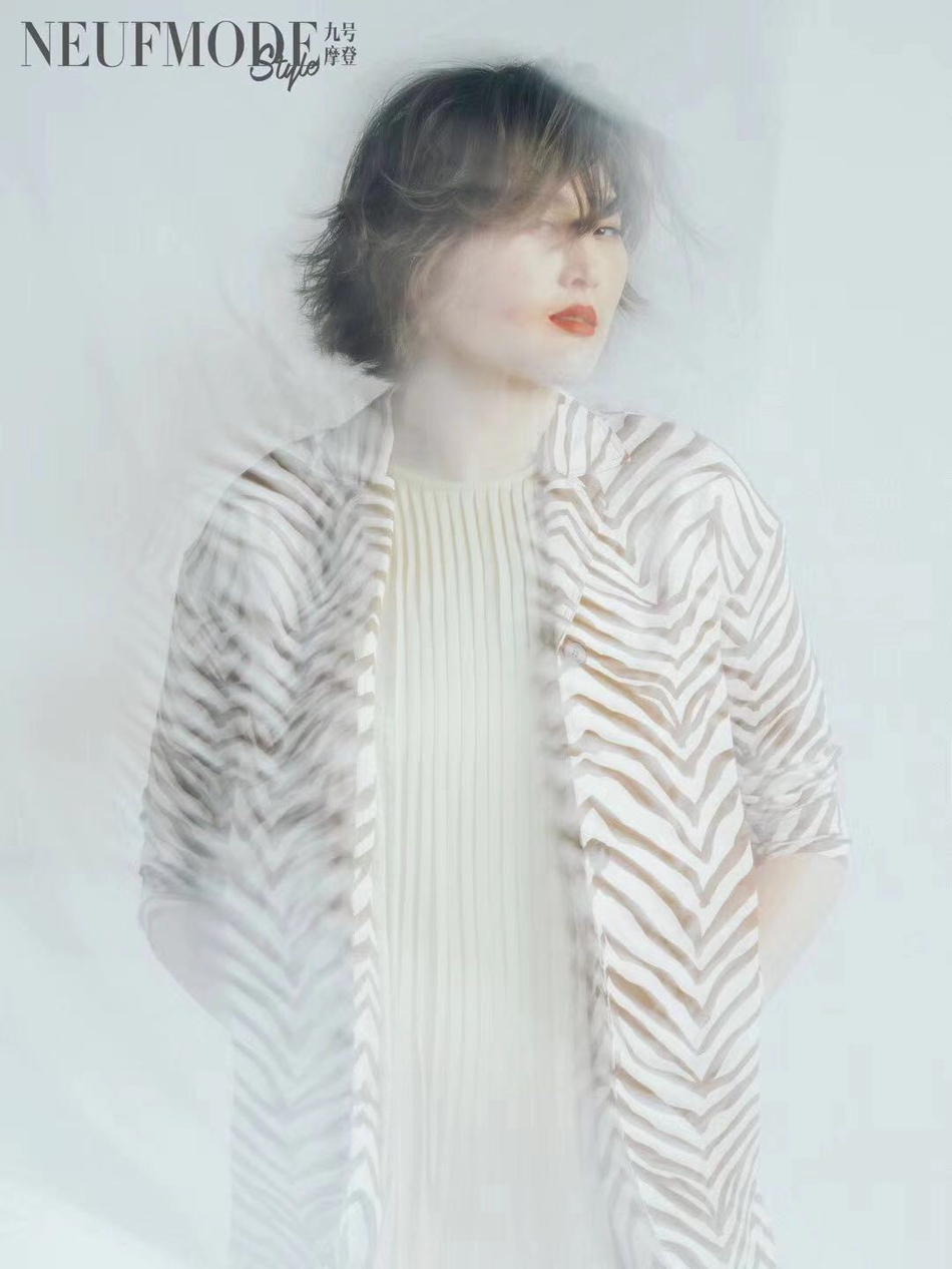 王一梅拍写真气场十足