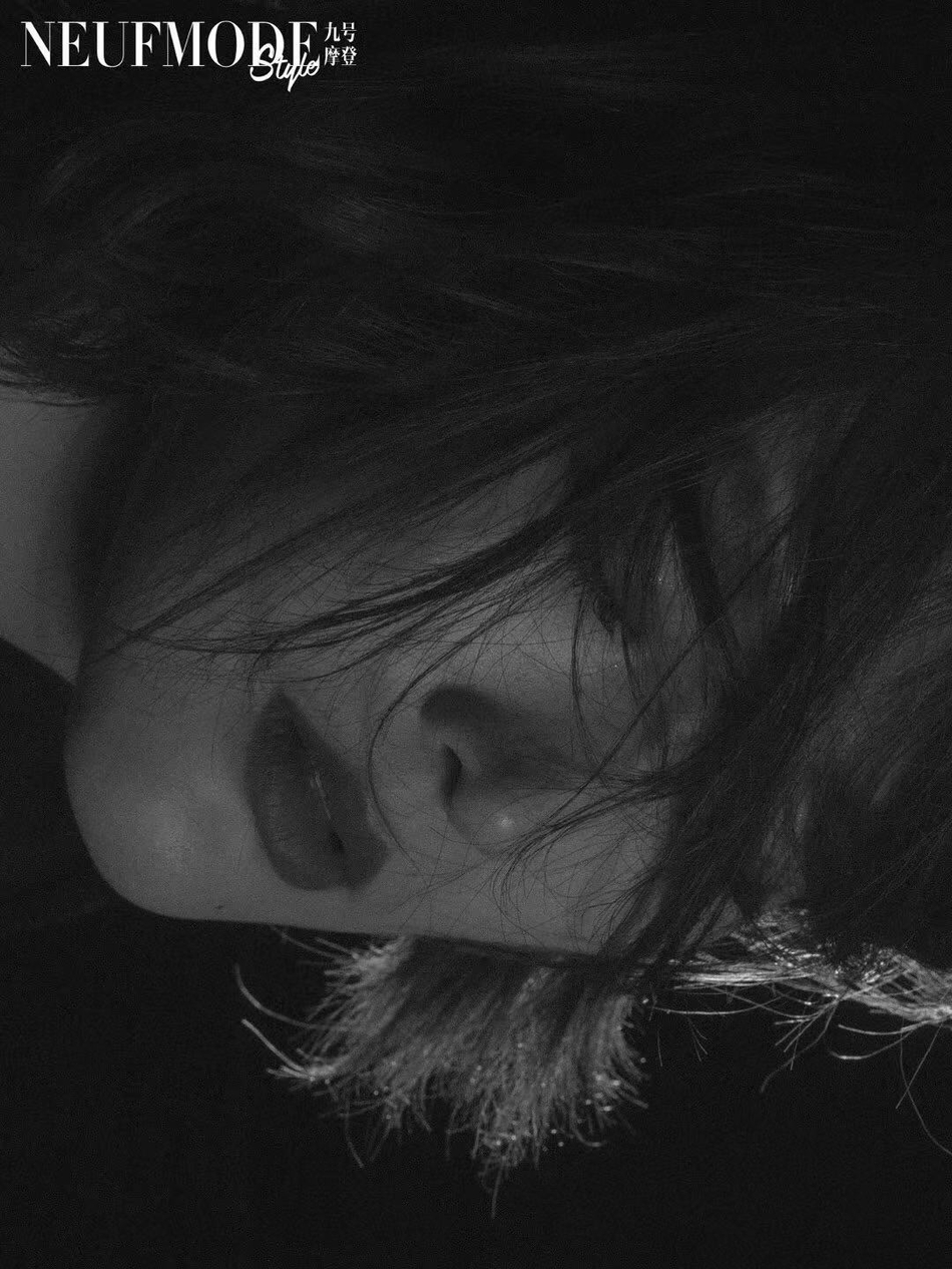 王一梅拍写真气场十足