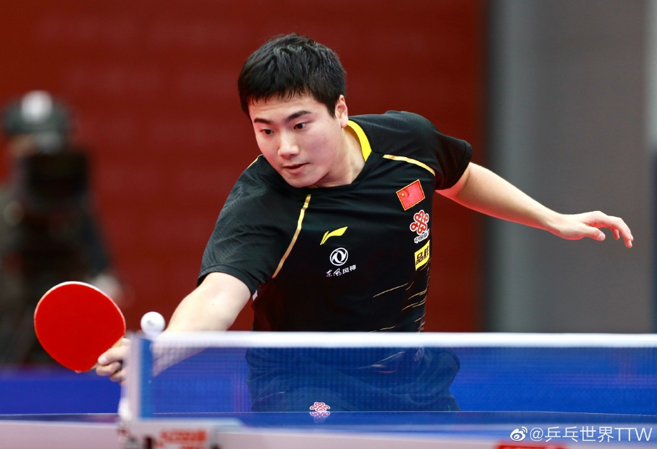 乒乓球全锦赛男女单打1/8决赛