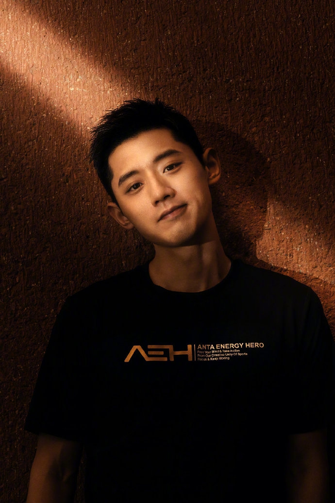 潘石屹为张继科拍写真大片