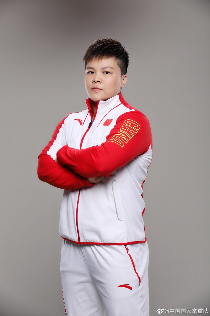 中国举重队世锦赛定妆照