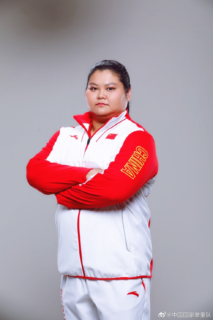 中国举重队世锦赛定妆照