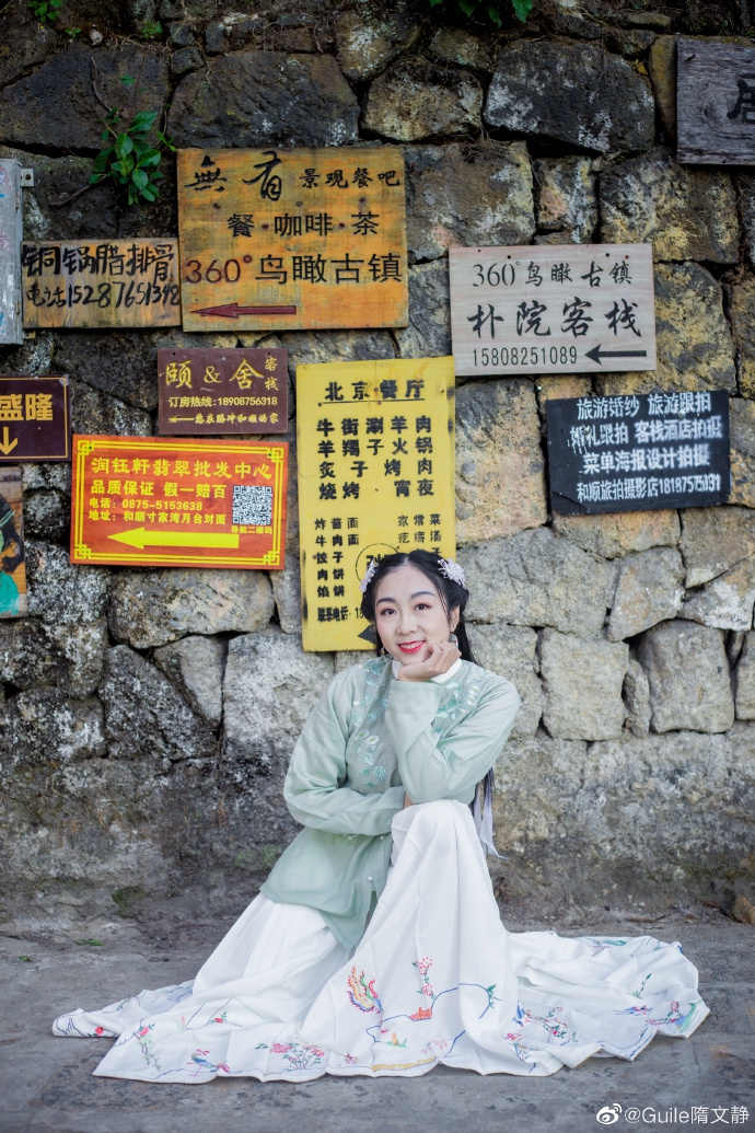 隋文静晒出古装美照