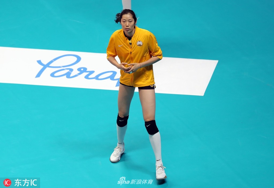 朱婷轮休球队告捷赛场过生日