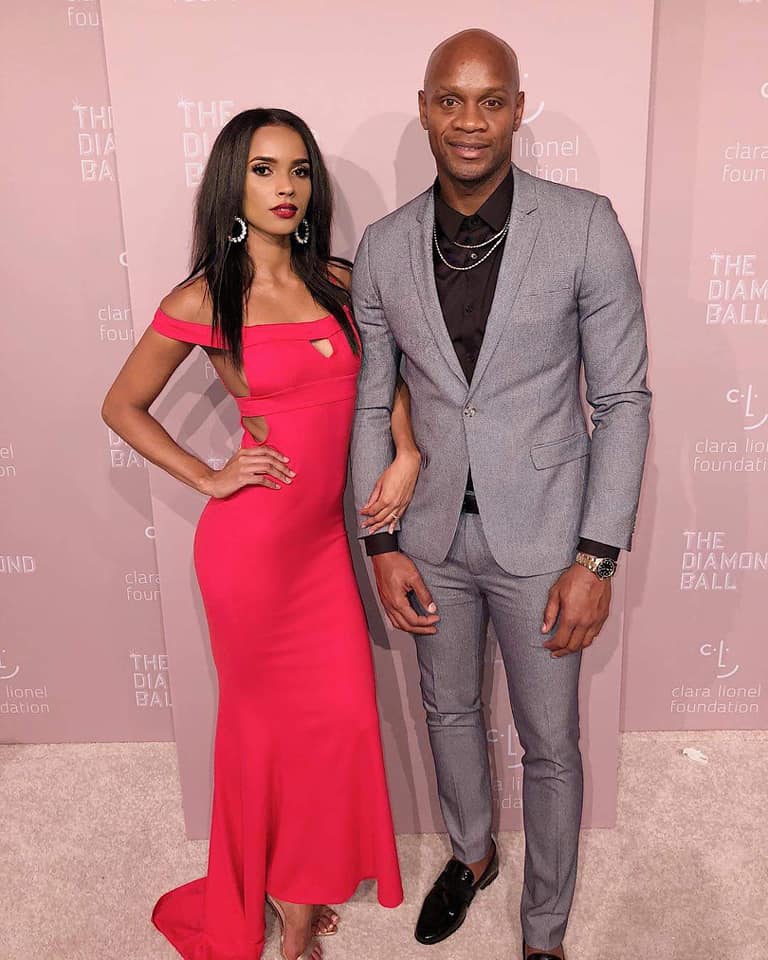 前百米世界纪录保持者鲍威尔大婚