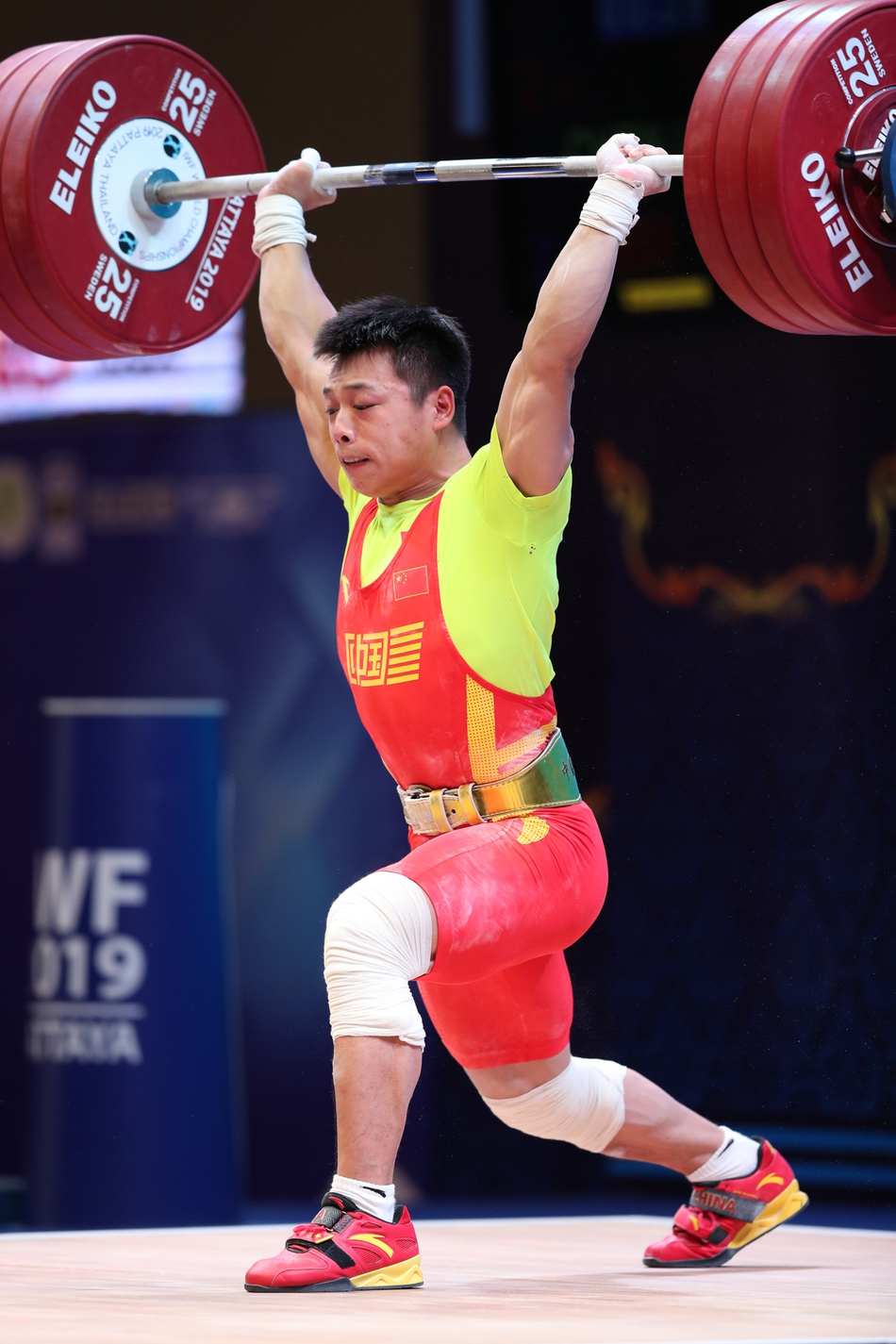 举重世锦赛谌利军总成绩夺冠