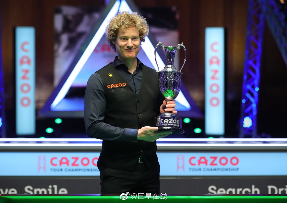 巡回锦标赛罗伯逊10-4奥沙利文夺冠