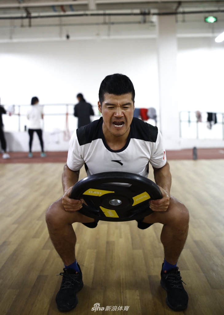 极限跑神陈盆滨跨界越野滑雪