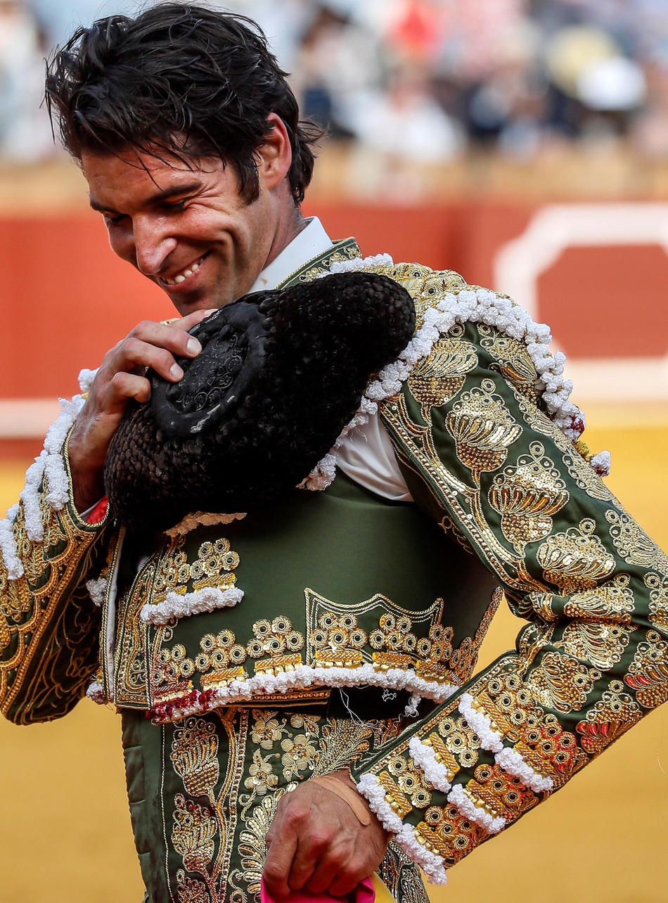 塞维利亚斗牛表演血脉喷张