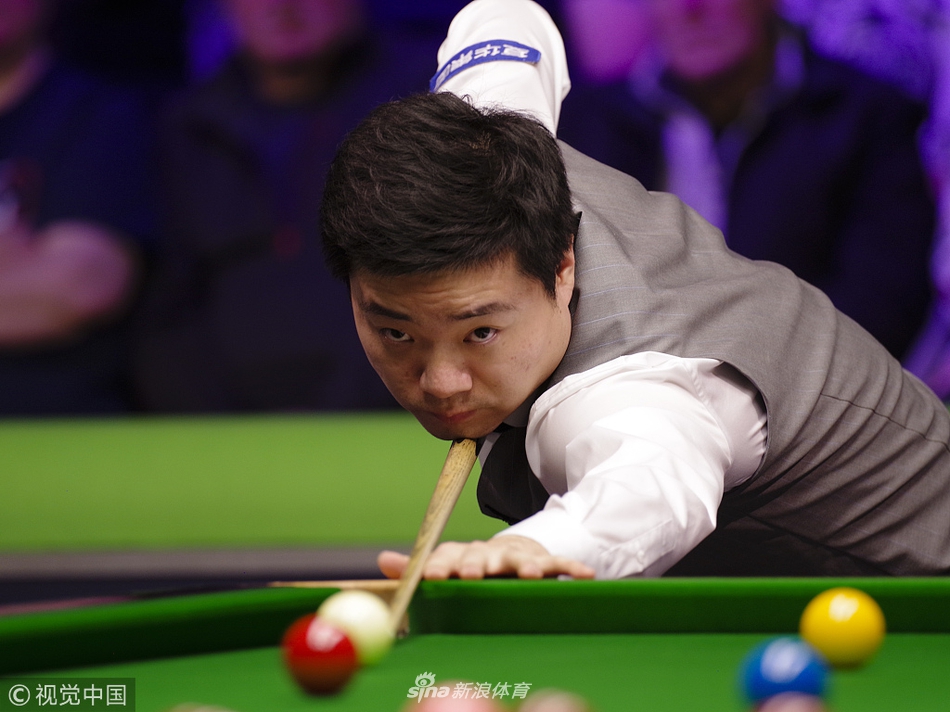 英锦赛第三轮丁俊晖6-4肖国栋