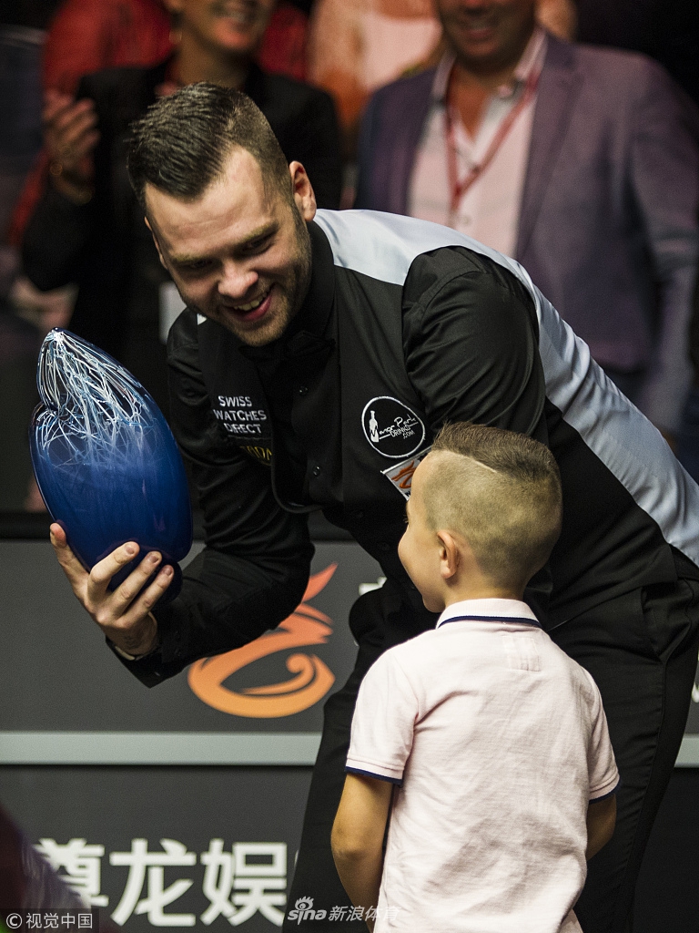 欧洲大师赛吉米-罗伯逊夺冠