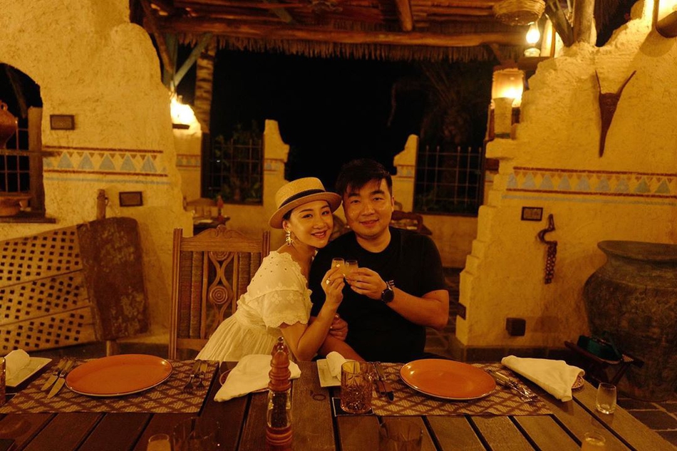 何雯娜孕期在海岛度假把美好定格