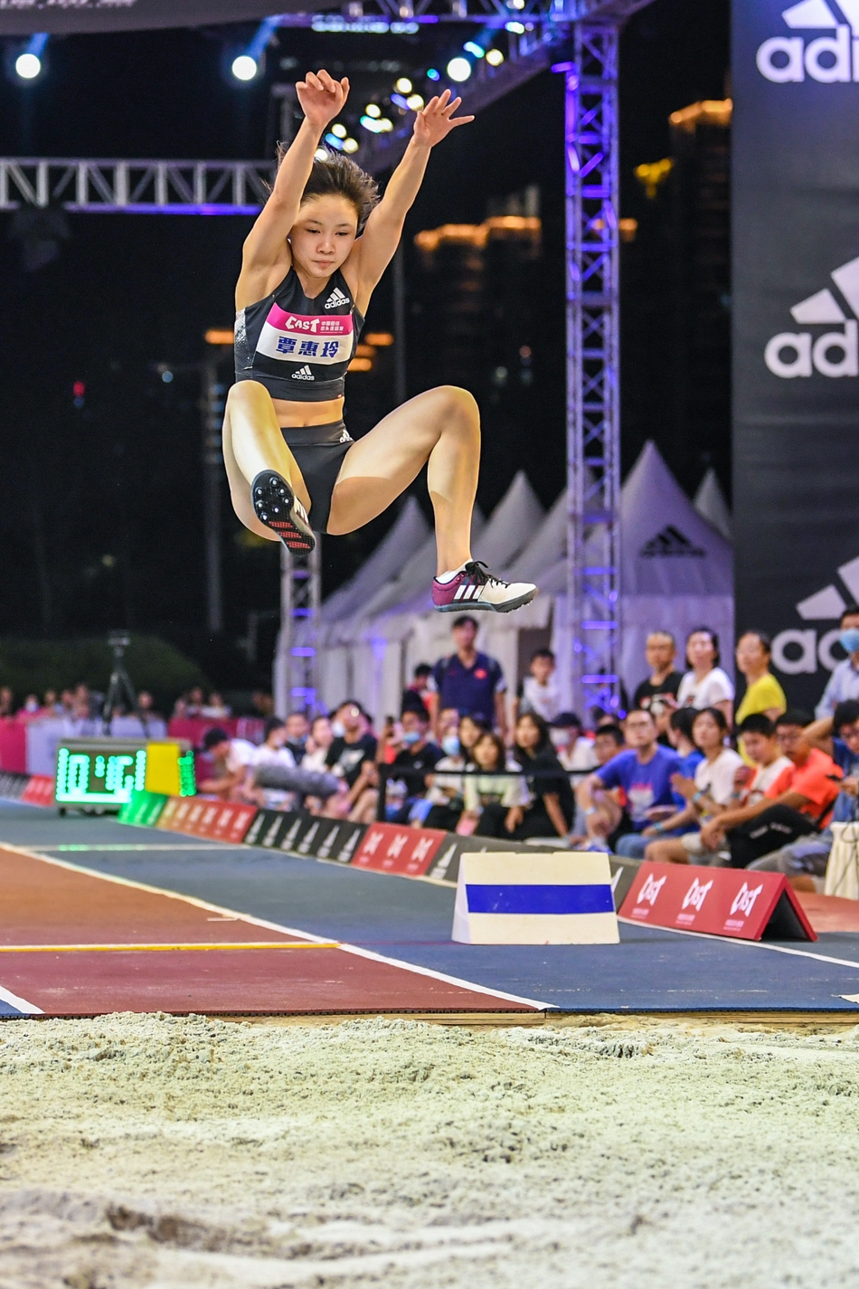 街头巡回赛南京站:女子跳远