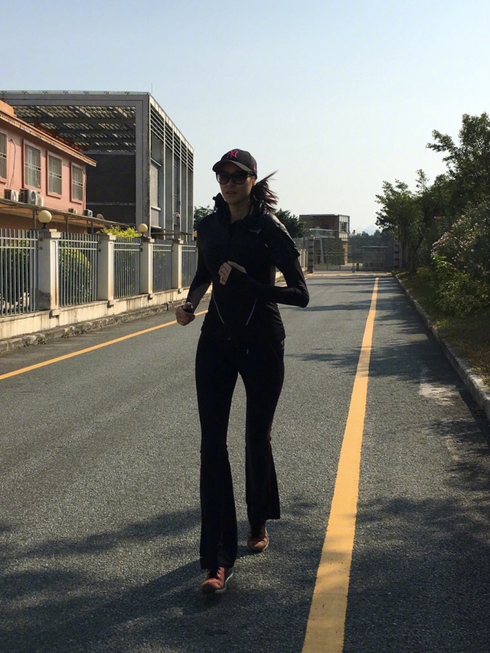 赵蕊蕊梦回当年忘带比赛服