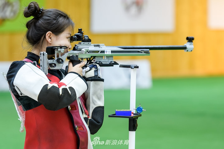 射击世界杯史梦瑶创青年纪录