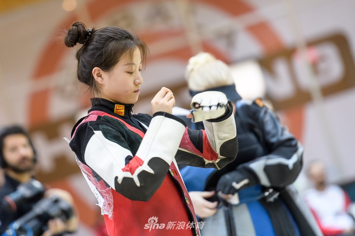 射击世界杯史梦瑶创青年纪录