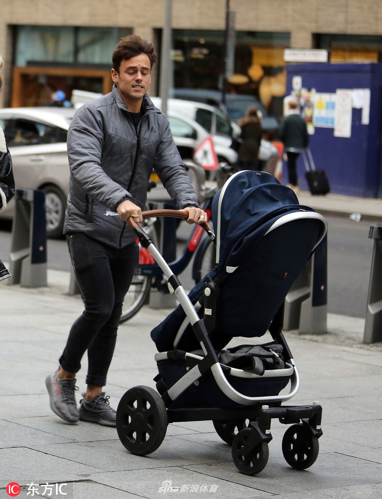 戴利推养子上街讨教育儿经