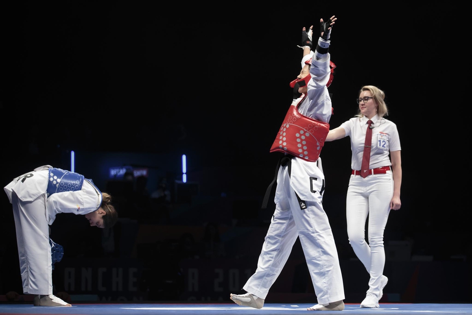 跆拳道世锦赛张梦宇67公斤级夺金