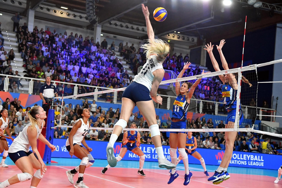 世联美国女排3-2意大利