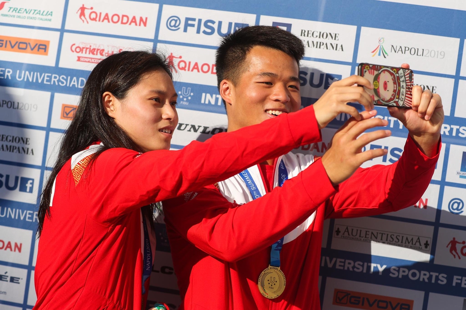 大运会混双三米板中国摘金