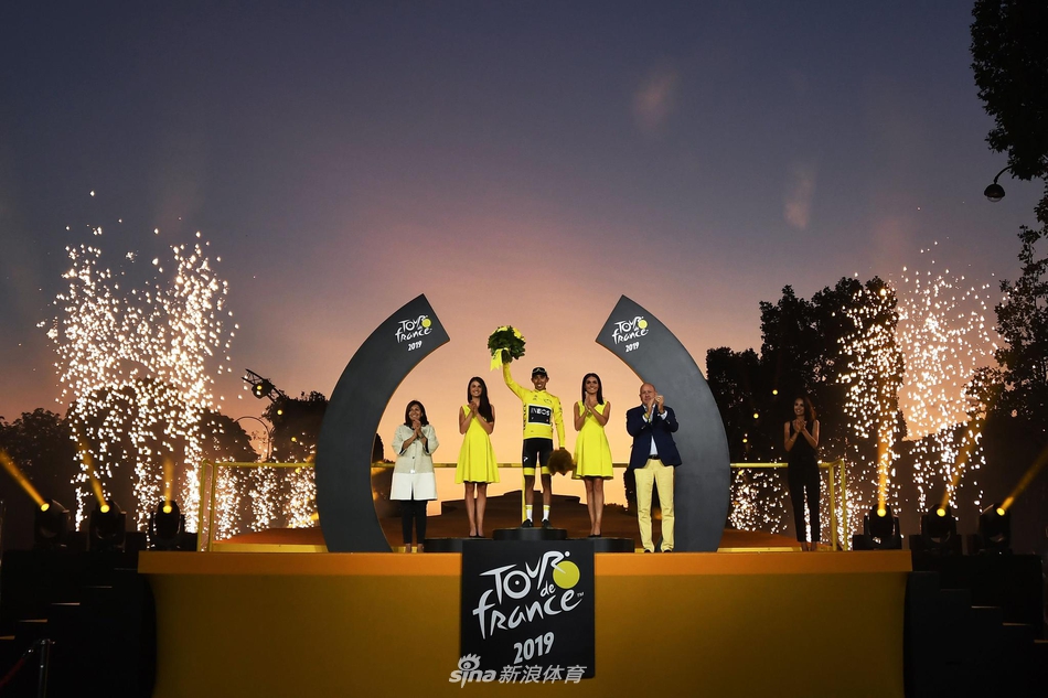 环法落幕贝尔纳尔夺车手总冠军