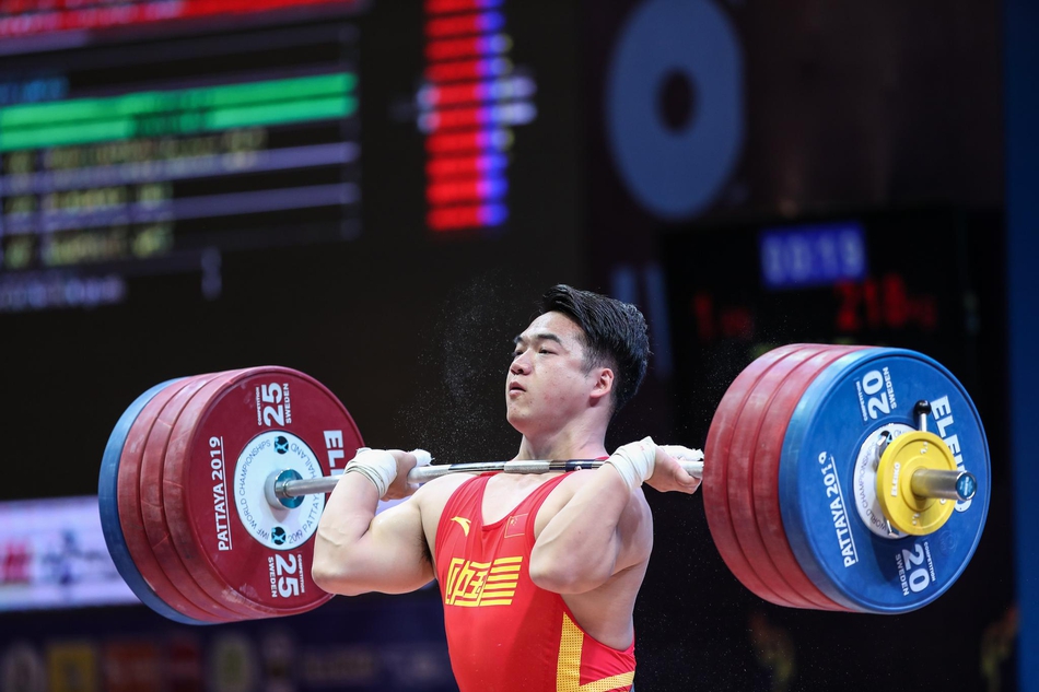 田涛获举重世锦赛2金1银