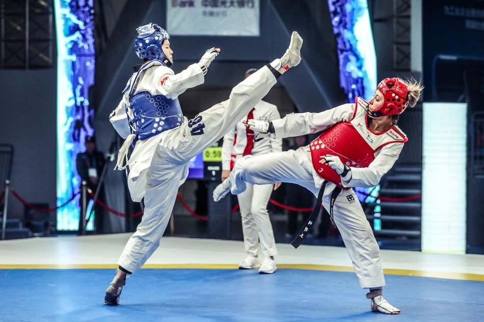 大满贯冠军系列赛周俐君夺冠