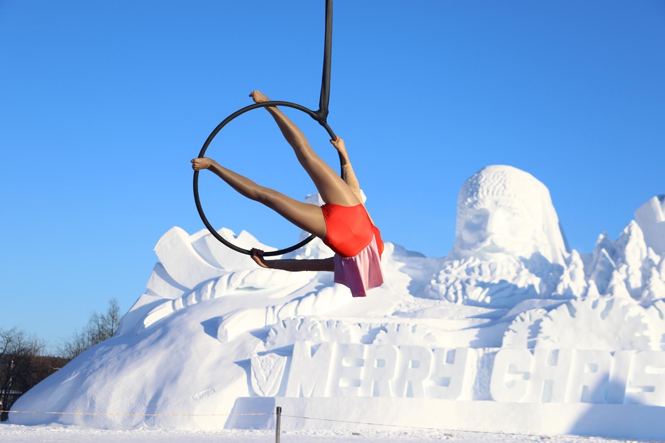 2019漠河空中舞蹈极寒挑战赛圣诞村开赛