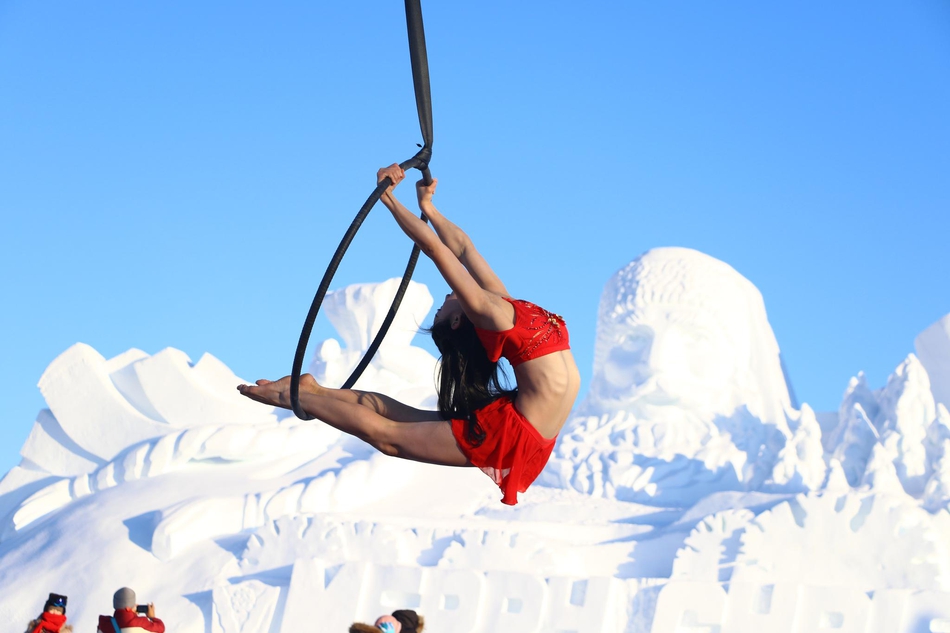 2019漠河空中舞蹈极寒挑战赛圣诞村开赛