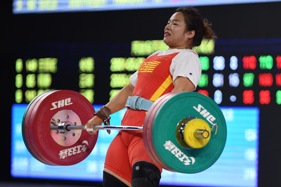 全锦赛76公斤级张旺丽总成绩夺冠