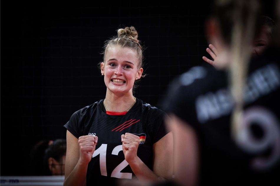 世联中国女排逆转德国