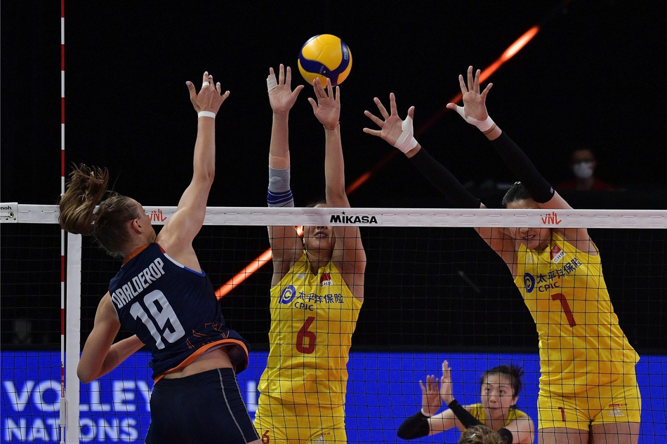 世联中国女排3-0荷兰女排